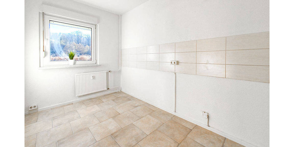 Etagenwohnung Zwickau Innenstadt - 3 Zimmer, 70 m&sup2;, 490&euro; | Angebot:25819042