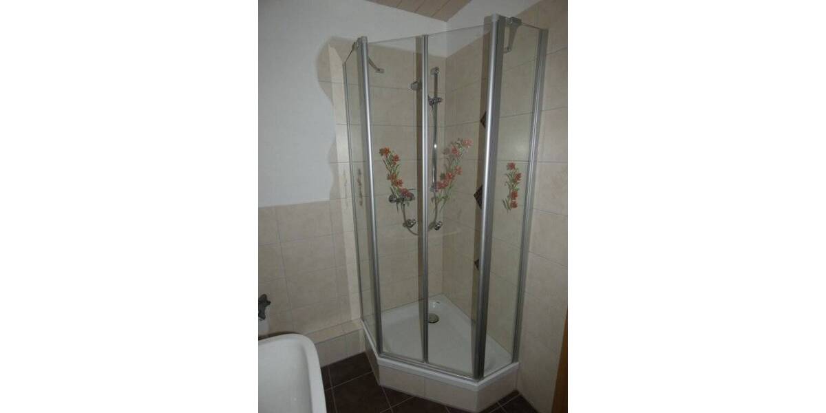 Etagenwohnung Zwickau / Eckersbach Eckersbach - 3 Zimmer, 70 m&sup2;, 350&euro; | Angebot:26695371