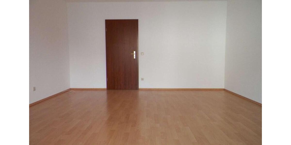 Etagenwohnung Zwickau Neuplanitz - 3 Zimmer, 81 m&sup2;, 540&euro; | Angebot:22739657