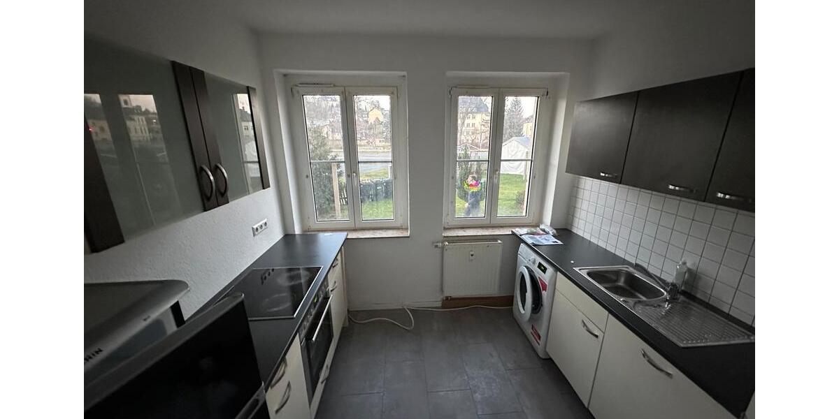 Etagenwohnung Elsterberg - 3 Zimmer, 67 m&sup2;, 300&euro; | Angebot:25904175