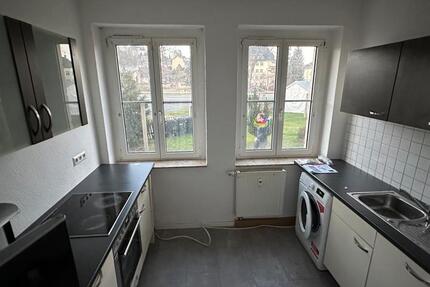 Wohnung Elsterberg - 3 Zimmer, 67 m&sup2;, 300&euro; | Angebot:25904175