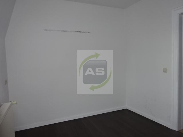 Dachgeschoßwohnung Zwickau - 2 Zimmer, 66 m&sup2;, 355&euro; | Angebot:24395223