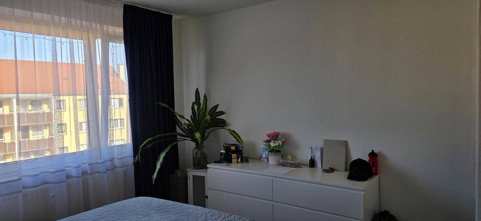 Etagenwohnung Limbach-Oberfrohna Oberfrohna - 3 Zimmer, 58 m&sup2;, 300&euro; | Angebot:25545372