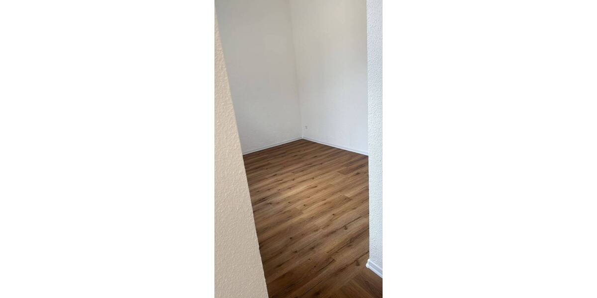 Etagenwohnung Zwickau Bahnhofsvorstadt - 3 Zimmer, 90 m&sup2;, 550&euro; | Angebot:26695006