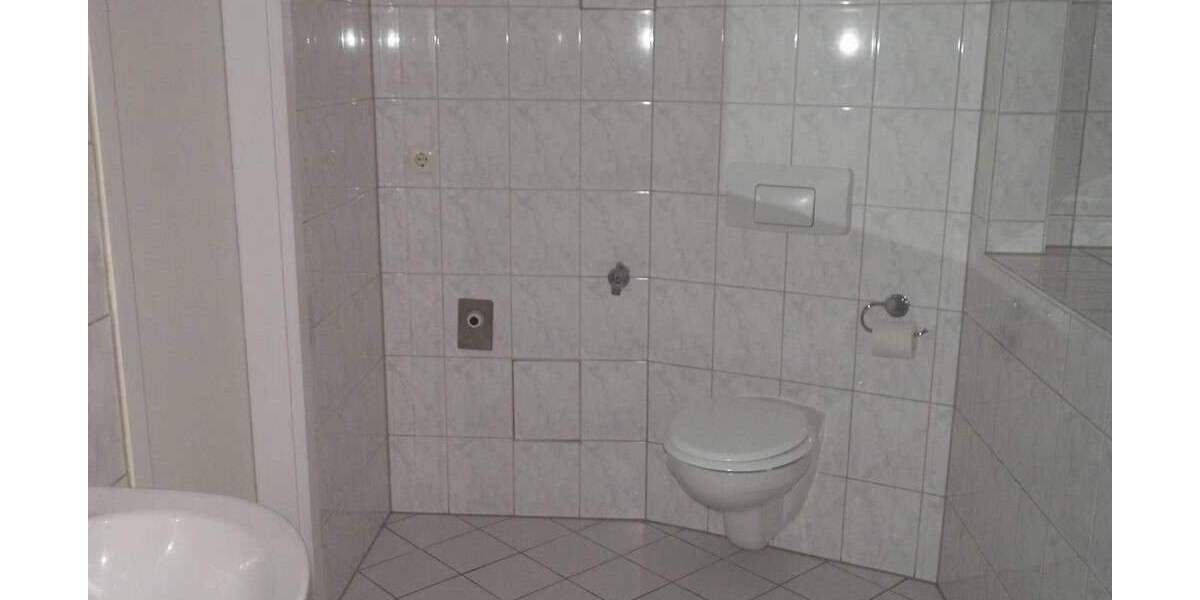 Etagenwohnung Zwickau Pölbitz - 2 Zimmer, 58 m&sup2;, 410&euro; | Angebot:25771739