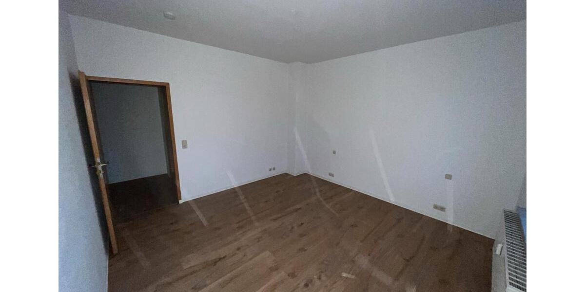 Etagenwohnung Greiz - 3 Zimmer, 75 m&sup2;, 415&euro; | Angebot:25333291