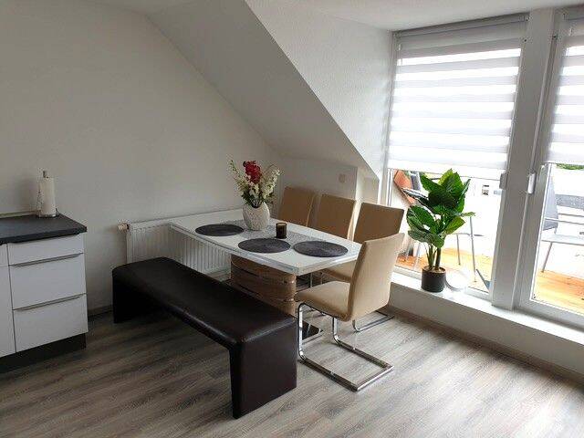 Etagenwohnung Zwickau Marienthal - 2 Zimmer, 55 m&sup2;, 385&euro; | Angebot:26065573