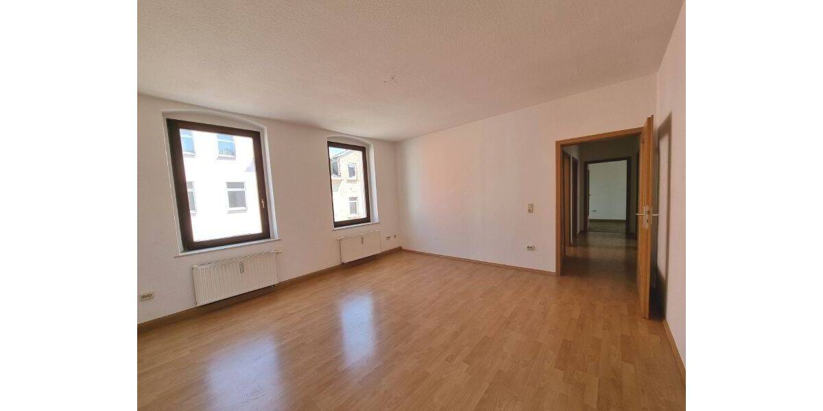Etagenwohnung Crimmitschau - 4 Zimmer, 82 m&sup2;, 368&euro; | Angebot:26797879