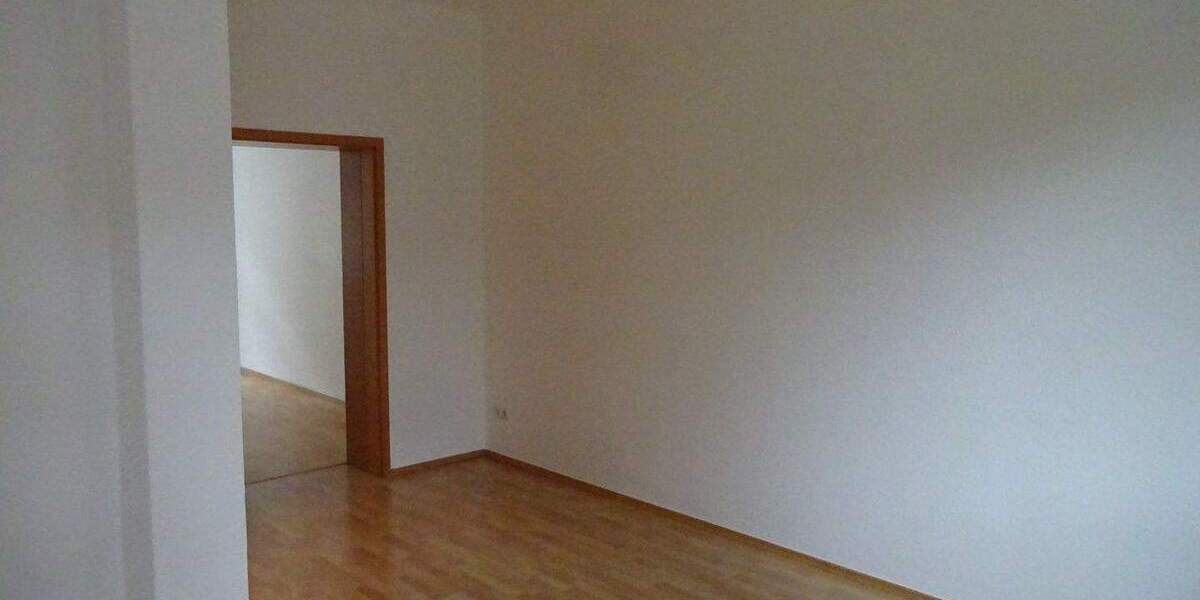 Etagenwohnung Zwickau Innenstadt - 2 Zimmer, 46 m&sup2;, 278&euro; | Angebot:25707549