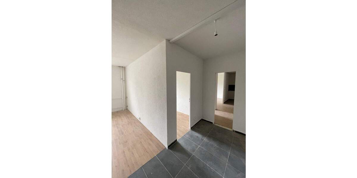Etagenwohnung Schneeberg Neustädtel - 7 Zimmer, 131 m&sup2;, 966&euro; | Angebot:25696282