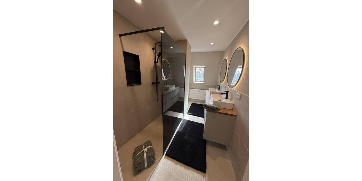 Etagenwohnung Zwickau Pölbitz - 3 Zimmer, 90 m&sup2;, 900&euro; | Angebot:25969722