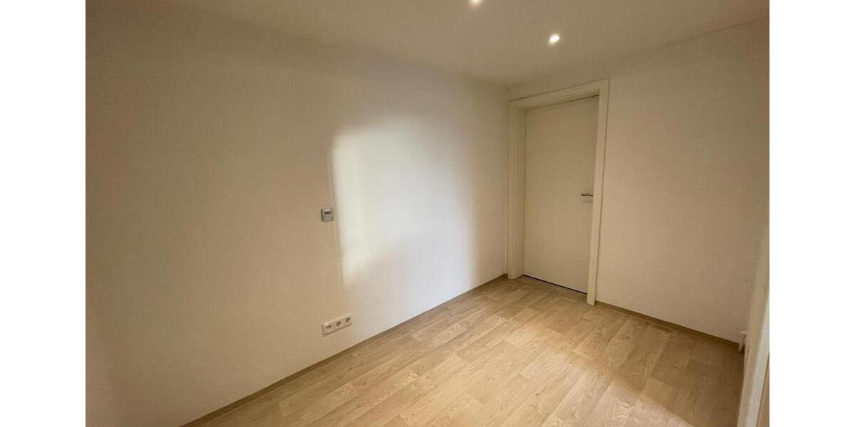 Etagenwohnung Elsterberg - 3 Zimmer, 79 m&sup2;, 375&euro; | Angebot:21227986