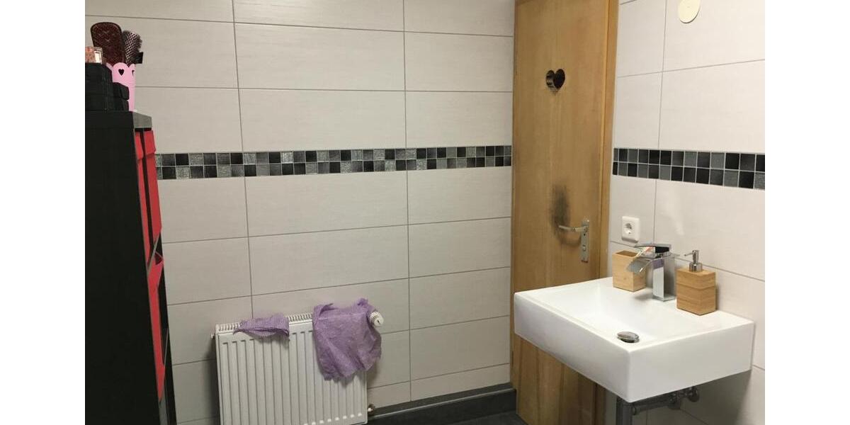 Erdgeschoßwohnung Zwickau - 3 Zimmer, 75 m&sup2;, 485&euro; | Angebot:26589079