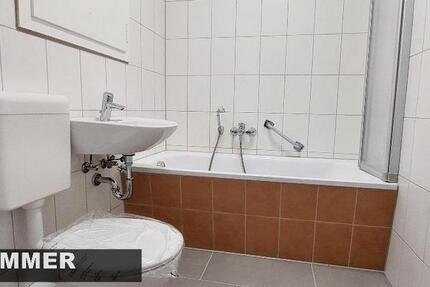 Wohnung Zwickau Neuplanitz - 4 Zimmer, 70 m&sup2;, 349&euro; | Angebot:24704375