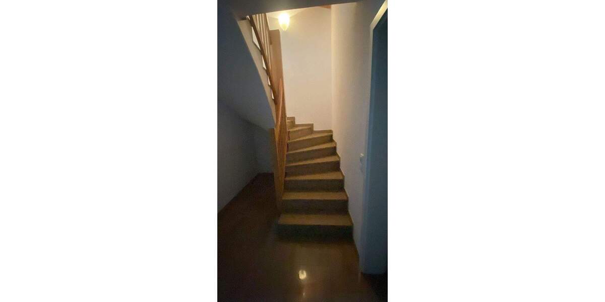 Reihenmittelhaus Aue - 5 Zimmer, 130 m&sup2;, 330.000&euro; | Angebot:25771065