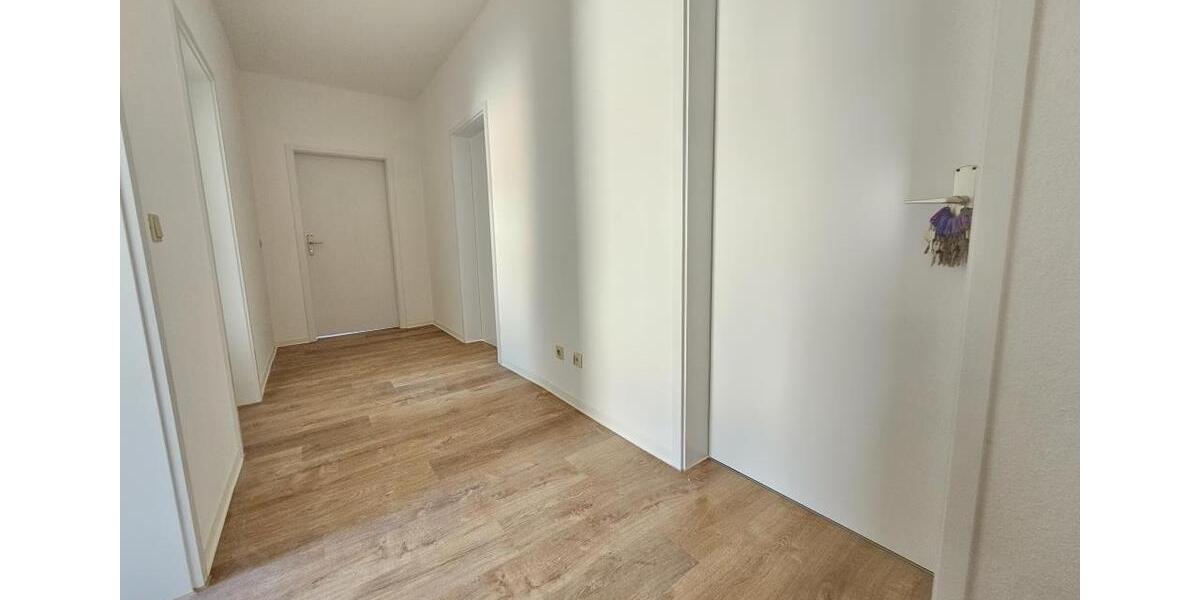 Dachgeschoßwohnung Aue-Bad Schlema Bad Schlema - 4 Zimmer, 70 m&sup2;, 420&euro; | Angebot:26478467