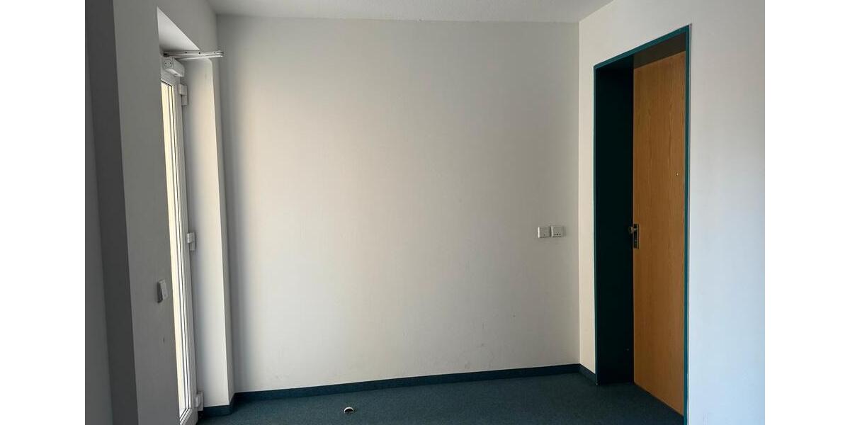 Etagenwohnung Limbach-Oberfrohna Oberfrohna - 3 Zimmer, 80 m&sup2;, 104.000&euro; | Angebot:25404113