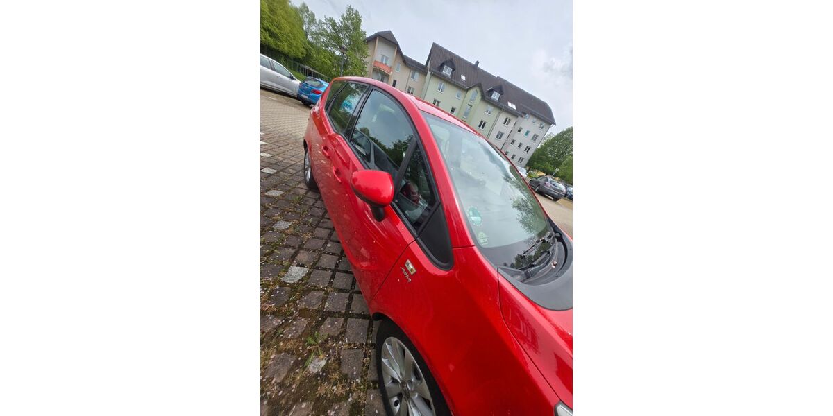 Opel Meriva 152.000 km 2.999 &euro; oelsnitz 09376