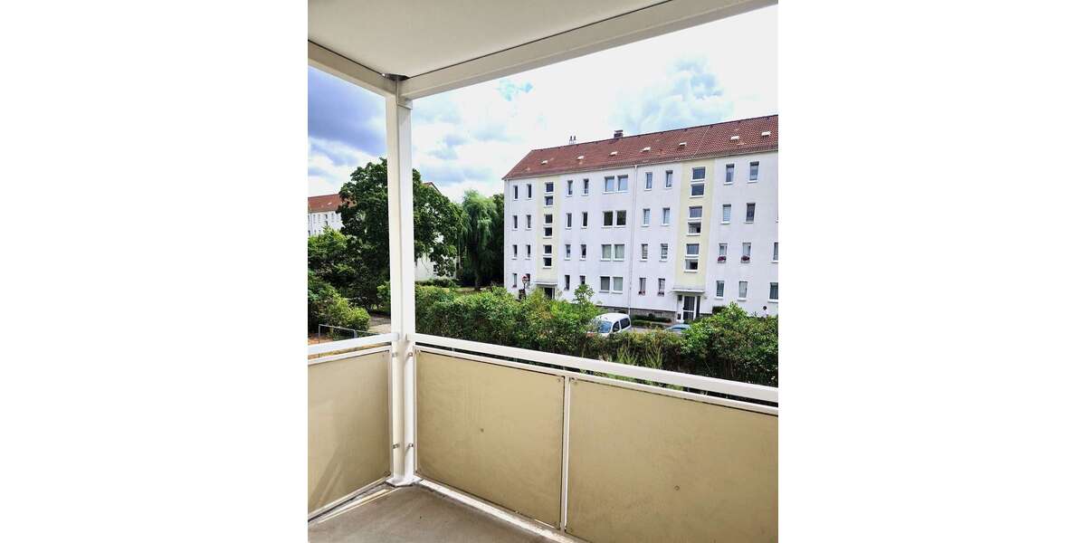 Etagenwohnung Glauchau - 3 Zimmer, 56 m&sup2;, 400&euro; | Angebot:25875713