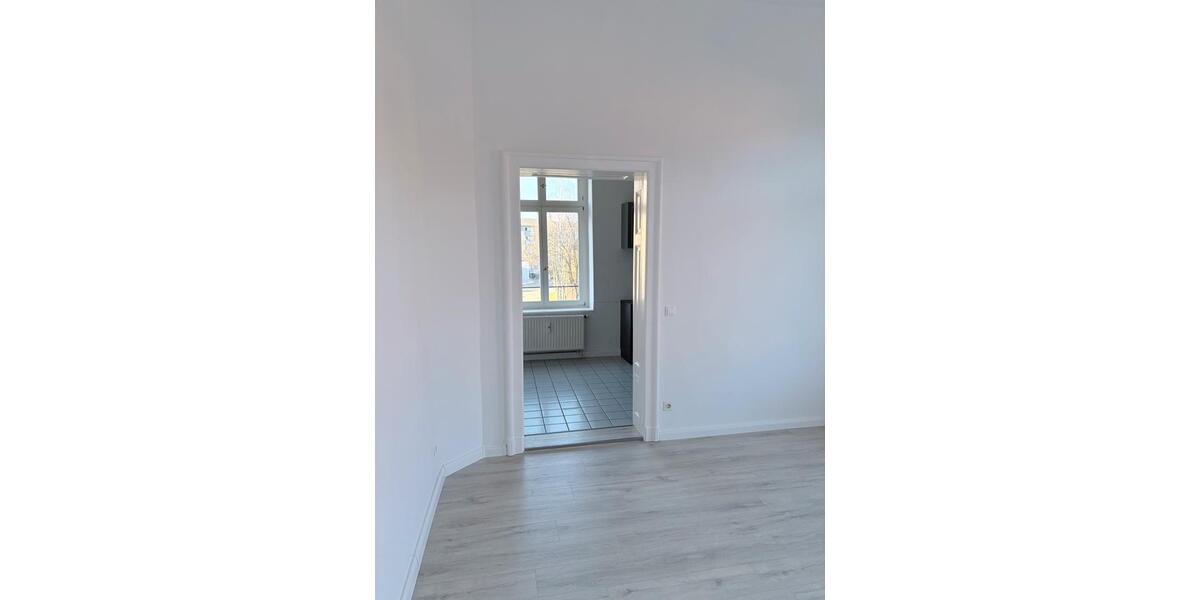 Etagenwohnung Zwickau - 3 Zimmer, 85 m&sup2;, 595&euro; | Angebot:25311291