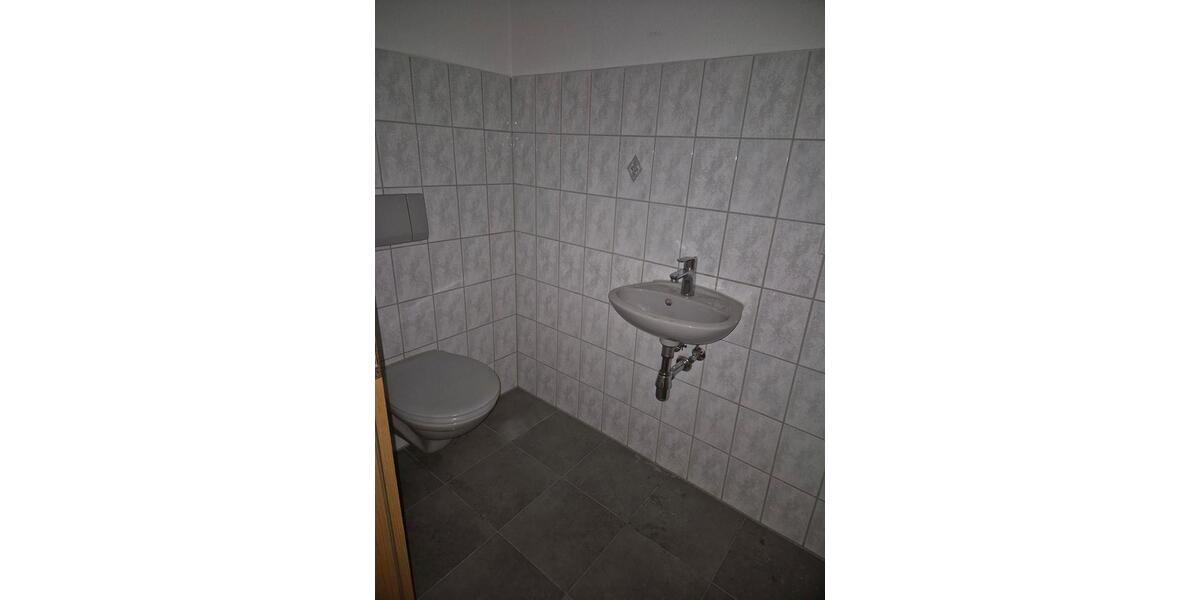 Etagenwohnung Netzschkau - 2 Zimmer, 68 m&sup2;, 450&euro; | Angebot:25959636