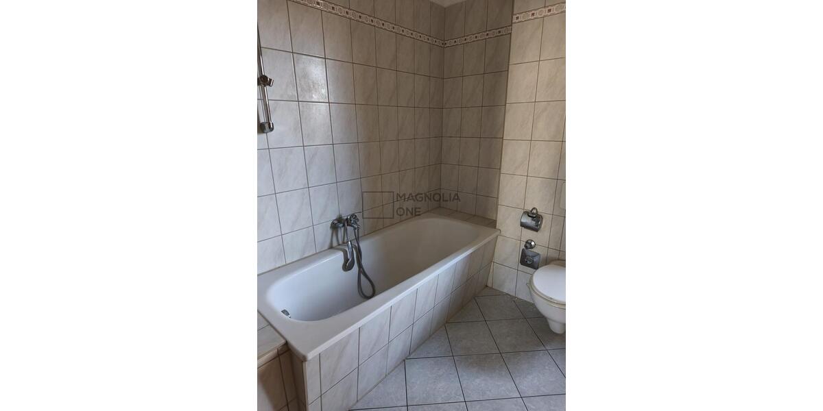 Etagenwohnung Gößnitz - 4 Zimmer, 80 m&sup2;, 553&euro; | Angebot:21473224