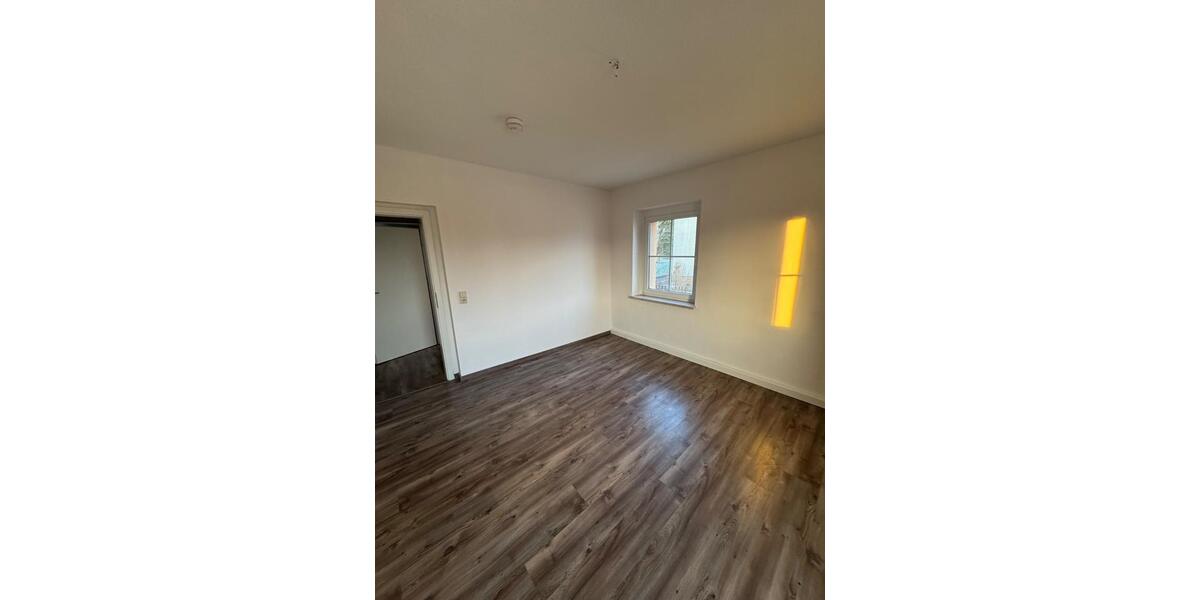 Hochparterre Hohenstein-Ernstthal Ernstthal - 3 Zimmer, 64 m&sup2;, 385&euro; | Angebot:24688348