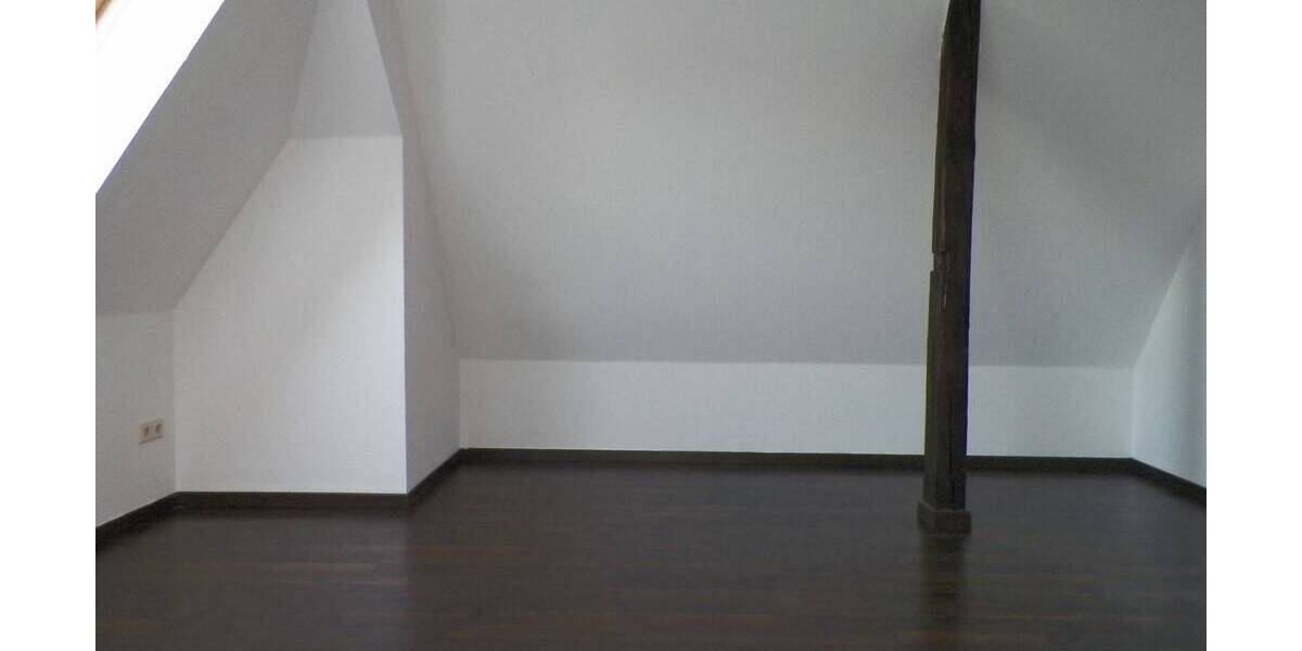 Etagenwohnung Zwickau Innenstadt - 3 Zimmer, 95 m&sup2;, 460&euro; | Angebot:25734772