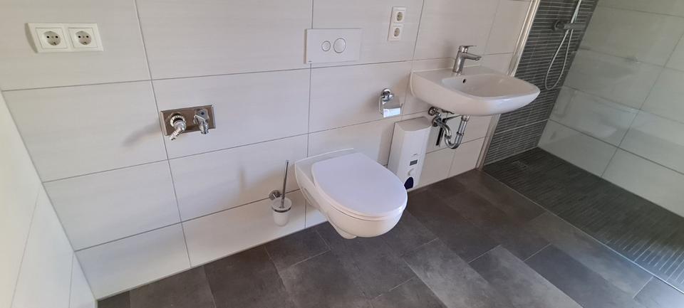 Etagenwohnung Reichenbach im Vogtland - 2 Zimmer, 84 m&sup2;, 484&euro; | Angebot:25375140