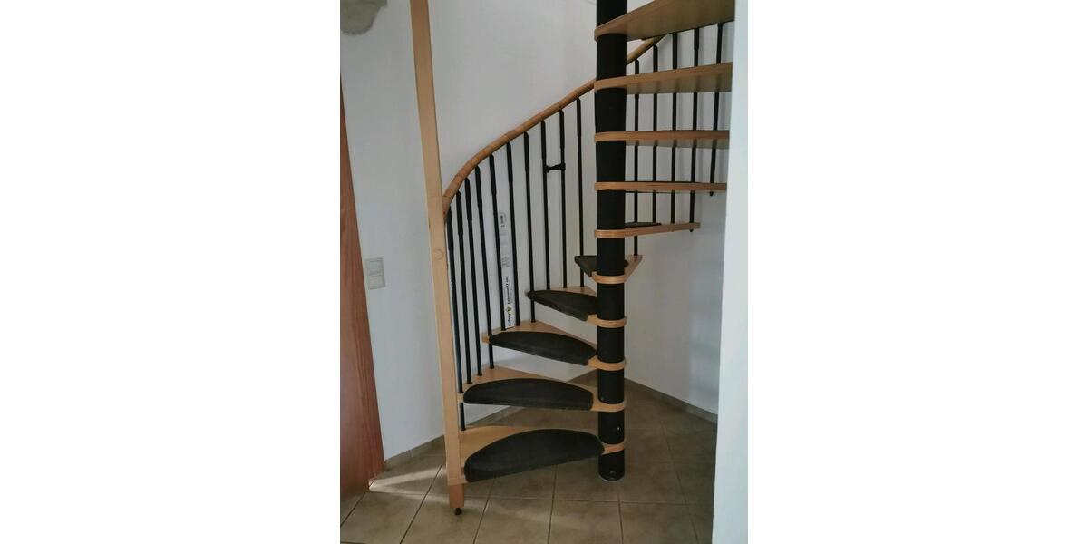 Etagenwohnung Glauchau - 4 Zimmer, 90 m&sup2;, 450&euro; | Angebot:25790609