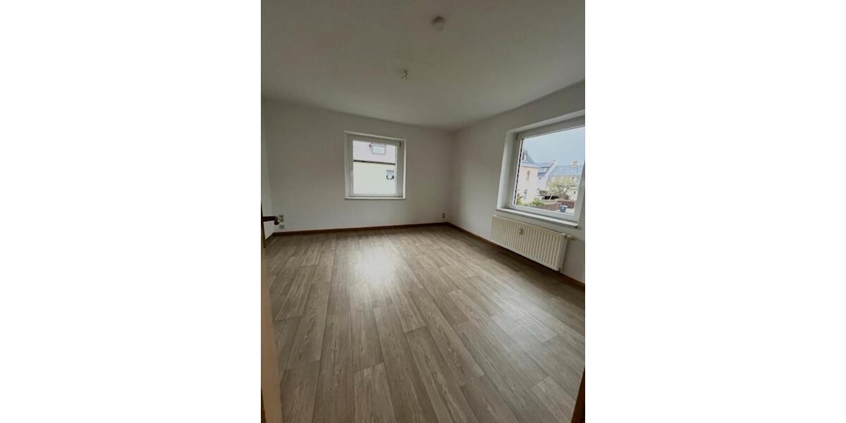 Hochparterre Lengenfeld - 2 Zimmer, 52 m&sup2;, 285&euro; | Angebot:25923553