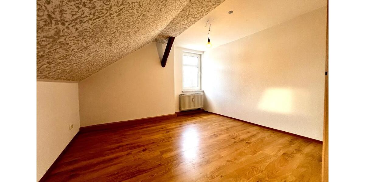 Dachgeschoßwohnung Auerbach/Vogtland Vogtland - 3 Zimmer, 66 m&sup2;, 330&euro; | Angebot:18941263