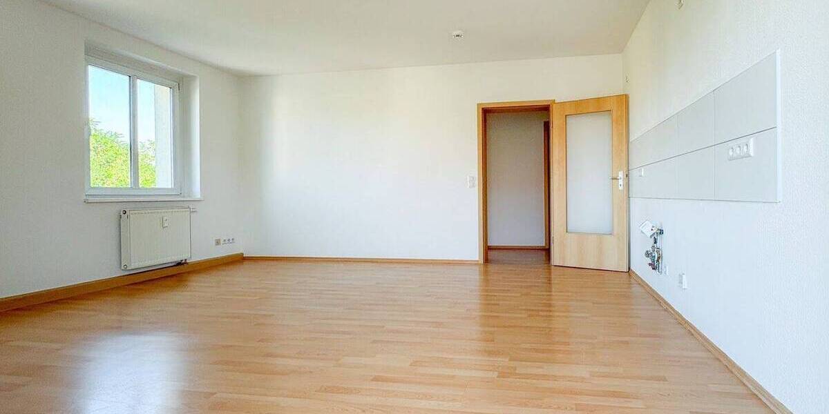 Etagenwohnung Zwickau Pölbitz - 2 Zimmer, 52 m&sup2;, 295&euro; | Angebot:25985505