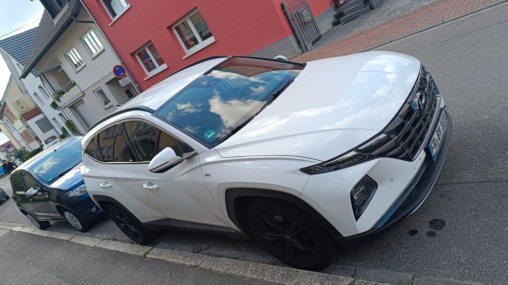 Hyundai TUCSON 110.000 km 21.500 &euro; Limbach-Oberfrohna 09212