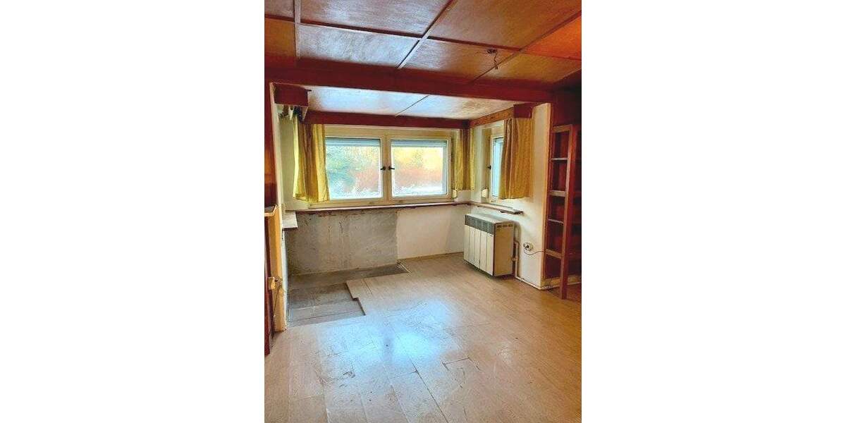 Einfamilienhaus Lengenfeld - 4 Zimmer, 122 m&sup2;, 85.000&euro; | Angebot:25799464