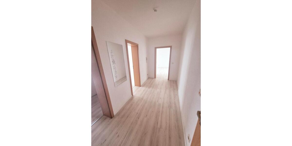 Etagenwohnung Glauchau - 2 Zimmer, 64 m&sup2;, 375&euro; | Angebot:24769783