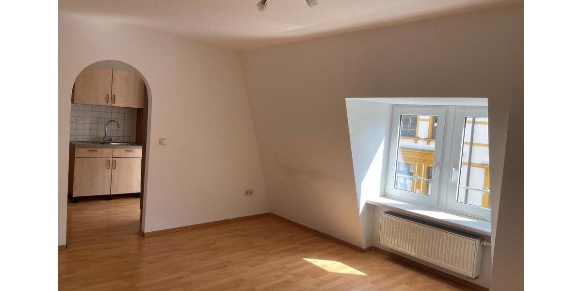 Dachgeschoßwohnung Meerane - 2 Zimmer, 50 m&sup2;, 290&euro; | Angebot:26659839