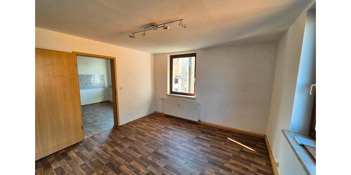 Etagenwohnung Aue-Bad Schlema Bad Schlema - 4 Zimmer, 103 m&sup2;, 600&euro; | Angebot:25839930