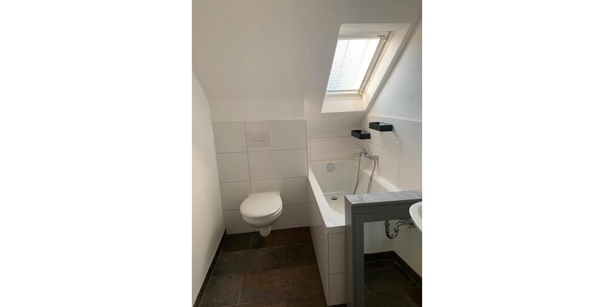 Dachgeschoßwohnung Schwarzenberg/Erzgebirge Erzgebirge - 3 Zimmer, 63 m&sup2;, 330&euro; | Angebot:25270953