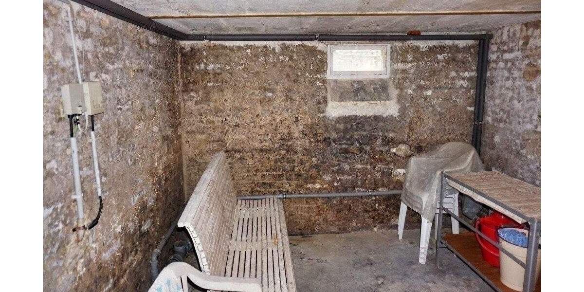 Doppelhaushälfte Treuen - 2 Zimmer, 70 m&sup2;, 53.000&euro; | Angebot:25741479