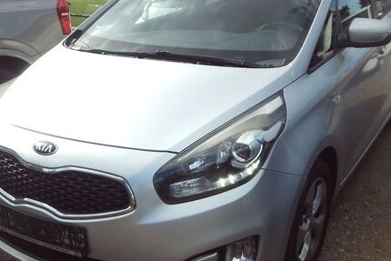Kia Carens 223.000 km 3.900 &euro; Limbach-Oberfrohna 09212