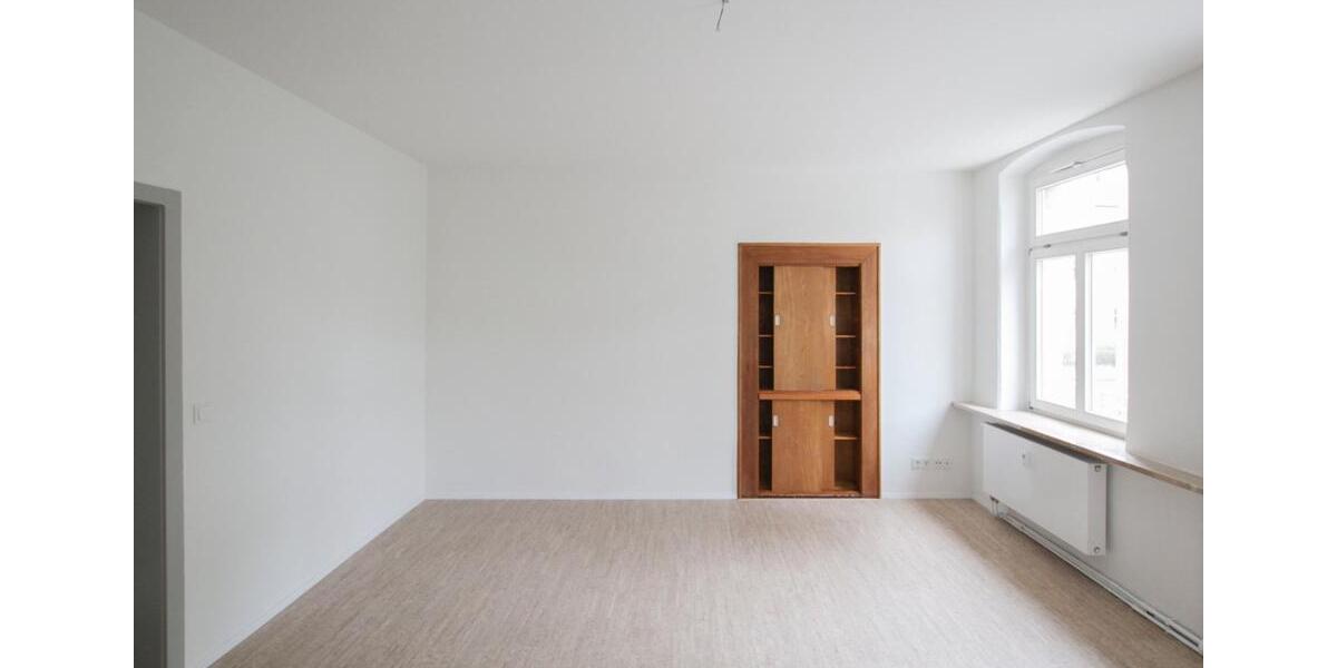 Hochparterre Hohenstein-Ernstthal Ernstthal - 3 Zimmer, 109 m&sup2;, 625&euro; | Angebot:25937062