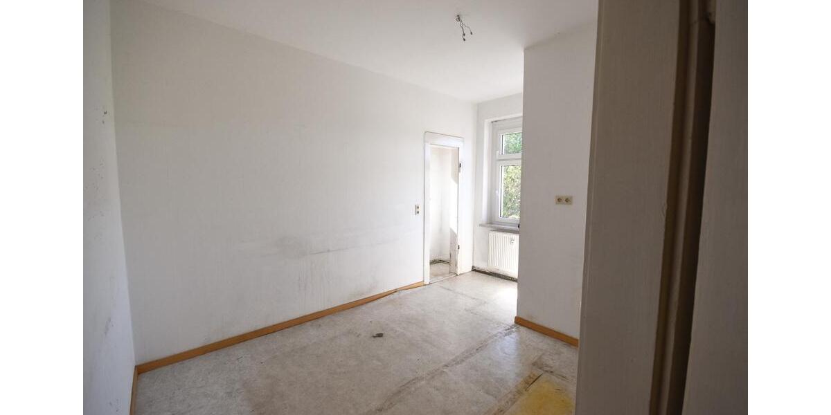 Etagenwohnung Zwickau Zwickau-Nord - 4 Zimmer, 103 m&sup2;, 300&euro; | Angebot:26578494