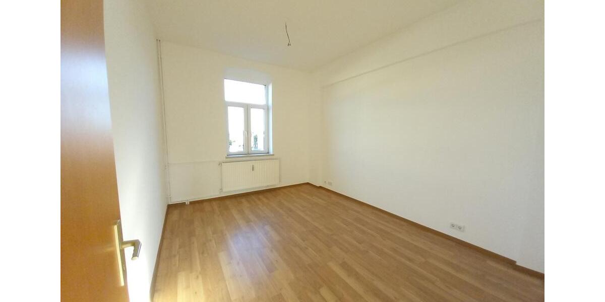 Etagenwohnung Glauchau - 4 Zimmer, 87 m&sup2;, 480&euro; | Angebot:25867453