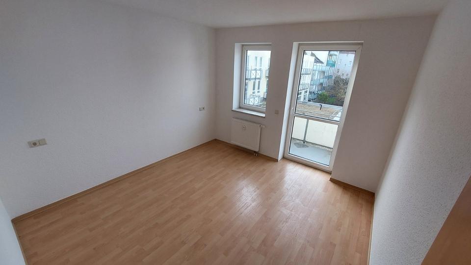 Etagenwohnung Zwickau - 2 Zimmer, 44 m&sup2;, 270&euro; | Angebot:23614838