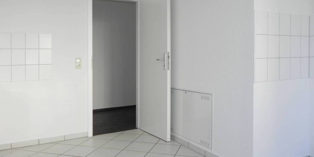 Etagenwohnung Greiz Irchwitz - 2 Zimmer, 61 m&sup2;, 320&euro; | Angebot:25674659