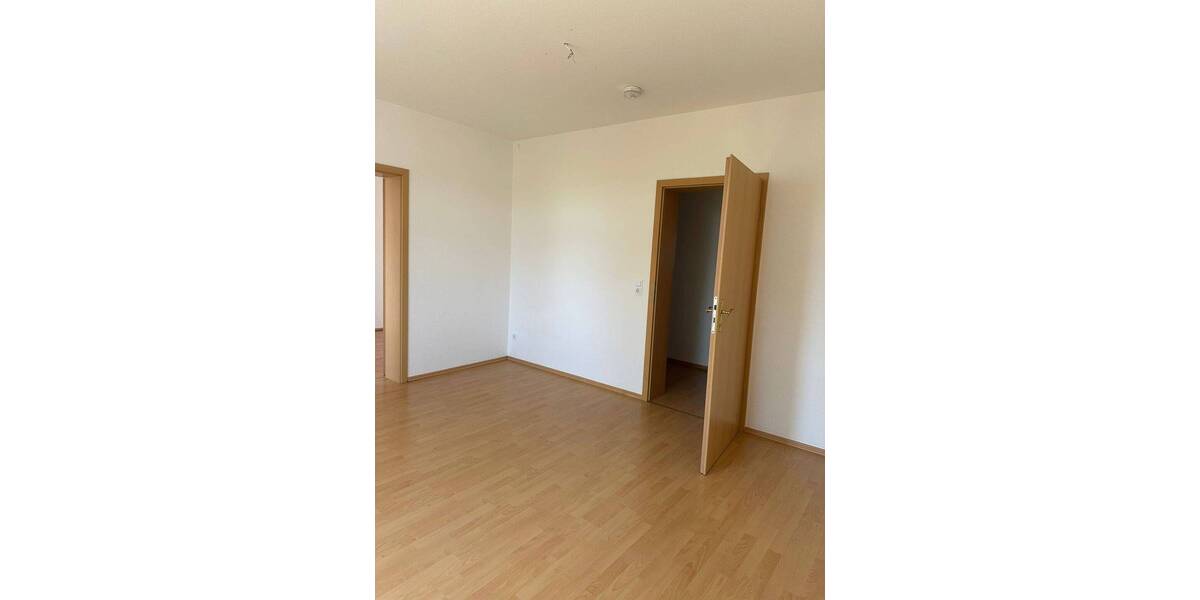 Etagenwohnung Zwickau Bahnhofsvorstadt - 4 Zimmer, 80 m&sup2;, 450&euro; | Angebot:25737496