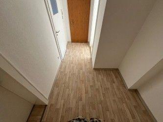 Etagenwohnung Glauchau - 3 Zimmer, 75 m&sup2;, 470&euro; | Angebot:25351034