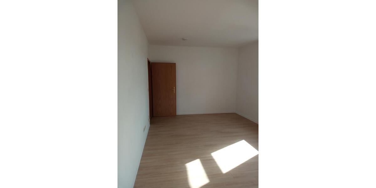 Etagenwohnung Werdau - 2 Zimmer, 55 m&sup2;, 290&euro; | Angebot:17202540