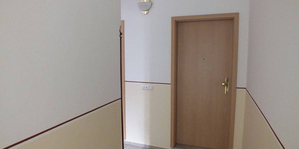 Etagenwohnung Kirchberg Burkersdorf - 2 Zimmer, 41 m&sup2;, 34.000&euro; | Angebot:25707505